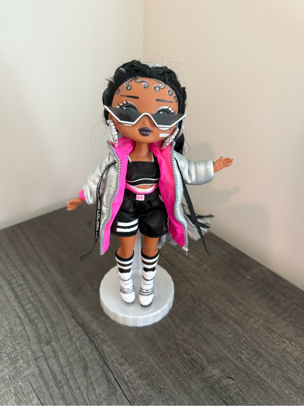 L.O.L. Surprise! OMG Dance Dance Dance – B-Gurl 👟🖤